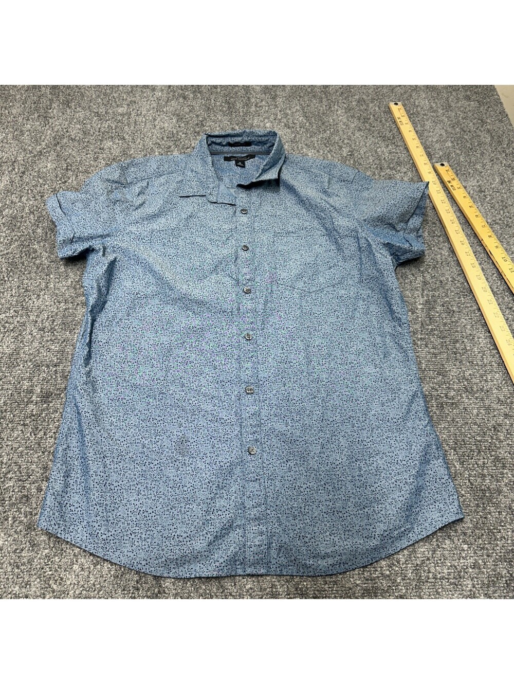 Marc Anthony Mens Shirt Medium Navy Blue Pattern Short Sleeve Button Up Slim Fit